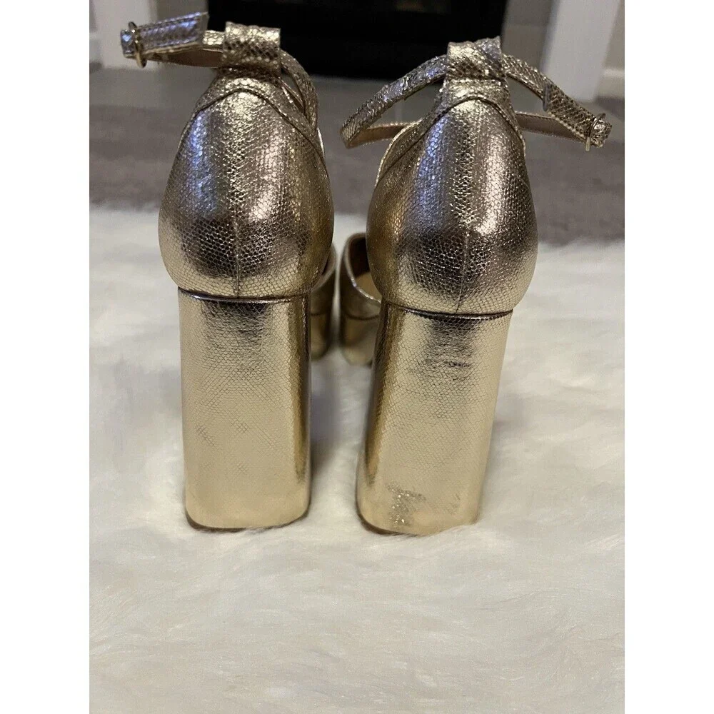 Chelsea‎ & Violet Women’s Pumps 9M Chunky Heels Gold Y2K